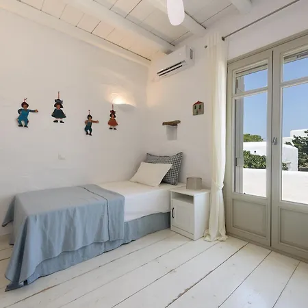Vinea Paros *