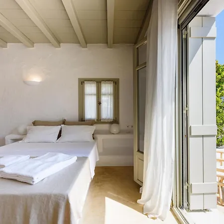 Vinea Paros Villa *