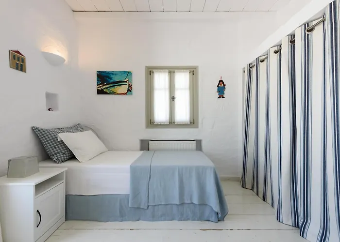 Vinea Paros * Piso Livadi